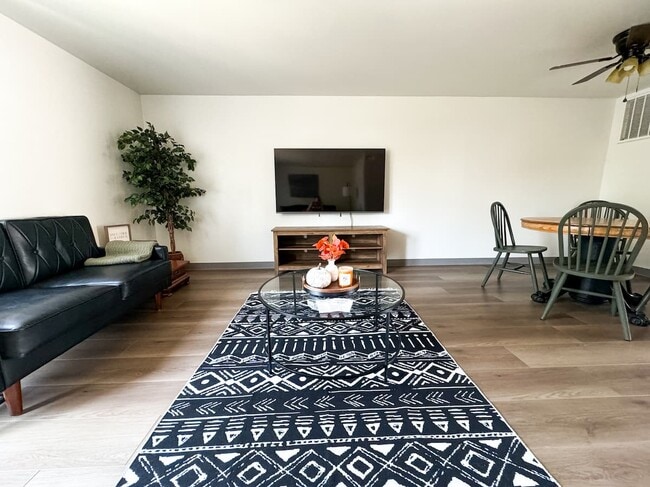 Photo - 329 Bessie St