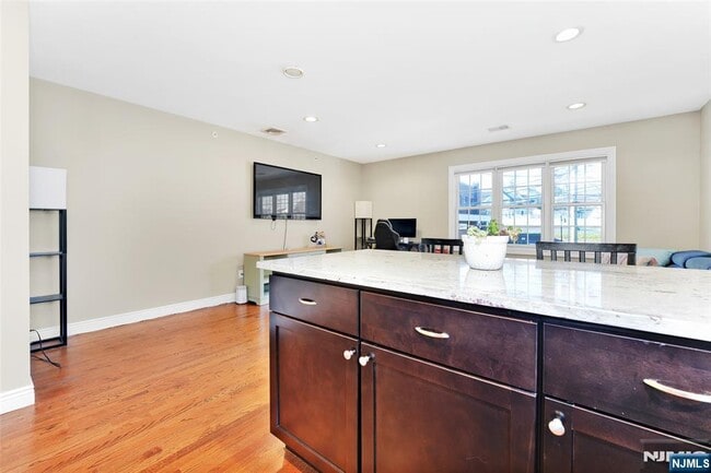 Photo - 210 Hackensack St