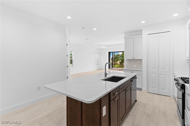 Photo - 4580 Skysail Dr