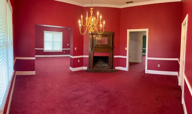 Photo - Charming 3-Bedroom Home with Multiple Fireplaces in Jonesboro