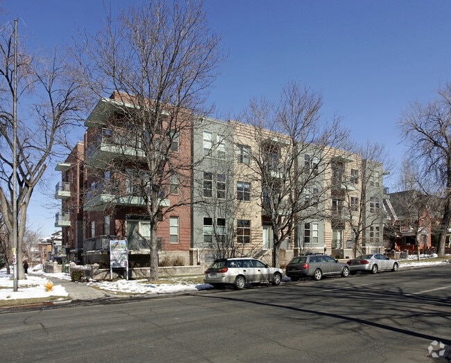 Primary Photo - 1700 Emerson St