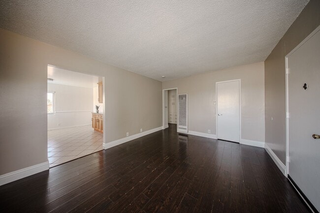 1037 E. 4th St