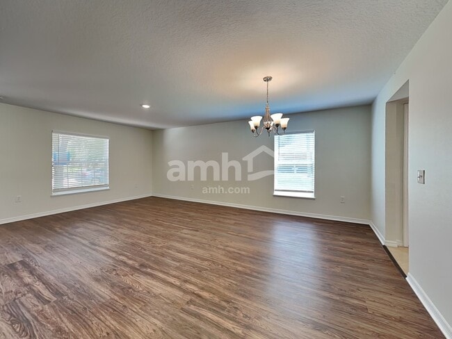 Photo - 715 Valrico Hills Ln