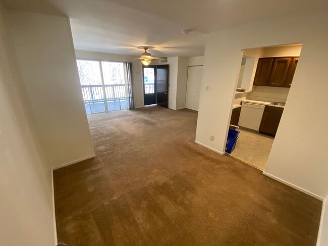 Photo - 1 Bedroom 1 Bath Top Floor Condo located within the Woodmont Spring Condominium Complex Next to W...