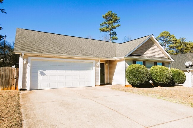 Photo - 139 Stockbridge Dr