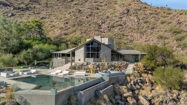 Building Photo - 6010 E Cholla Ln Rental