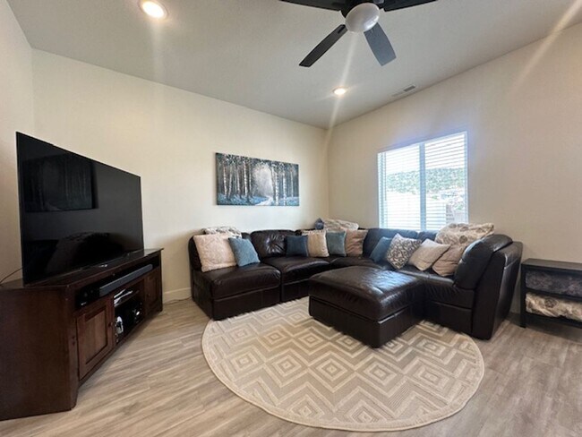 Photo - Move in Discount! 3 bedroom - 2.5 bathroom...
