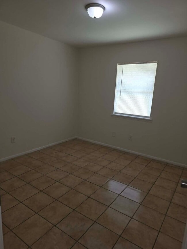 Photo - 2 bed Duplex Unit in NE Pensacola off N Davis Highway