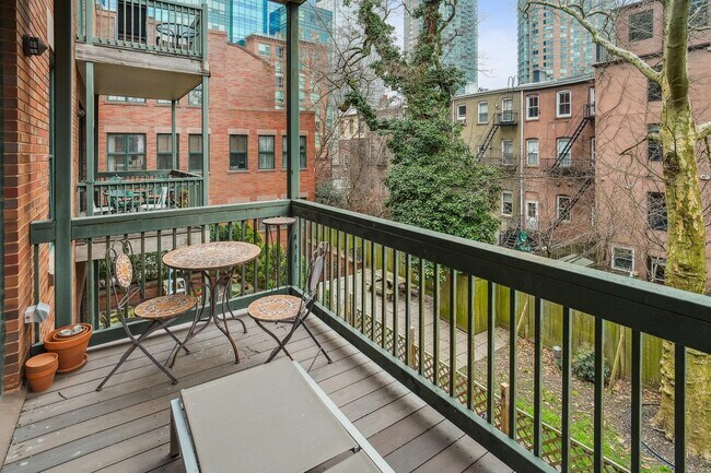 Photo - 61 Grand St Unit 2C