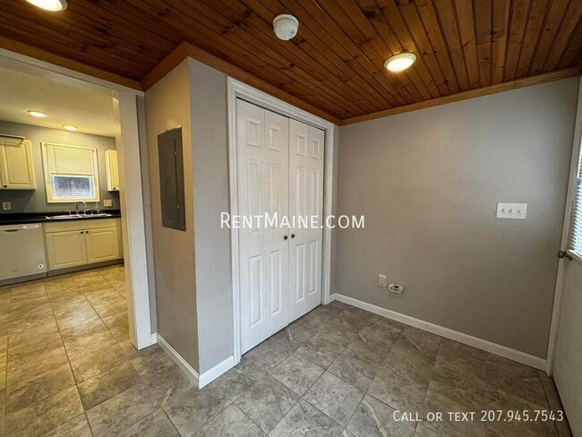 Photo - 126 Western Ave Unidad B