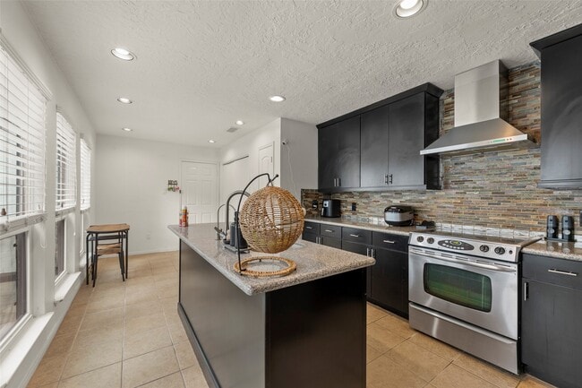 Photo - 1538 Beaconshire