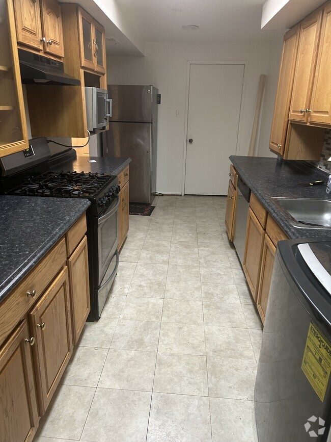 Building Photo - 10202 Prince Pl Rental
