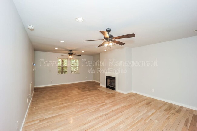 Photo - 202 Fenner Rd