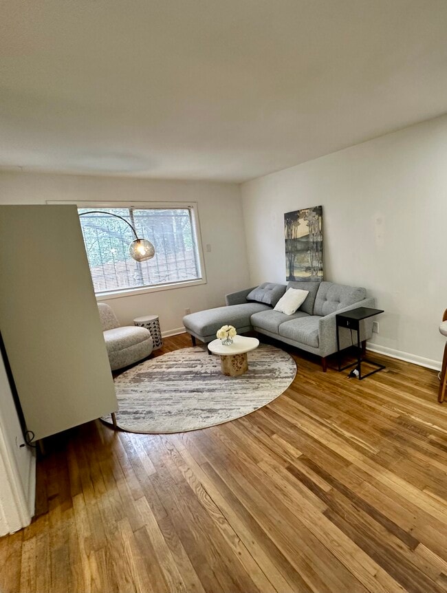 Photo - 794-798 Dixie Avenue