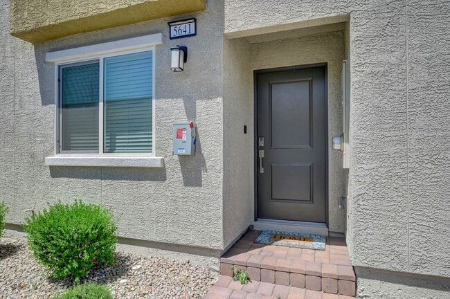 Photo - Cozy 3 story Townhome!
