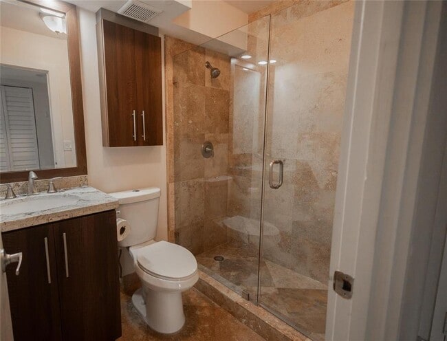 Photo - 4152 Inverrary Dr Unit 202