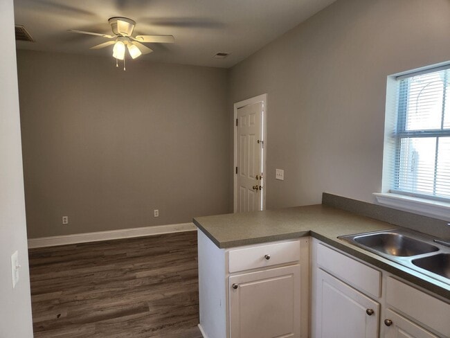 Photo - 70 Cassandra Ln