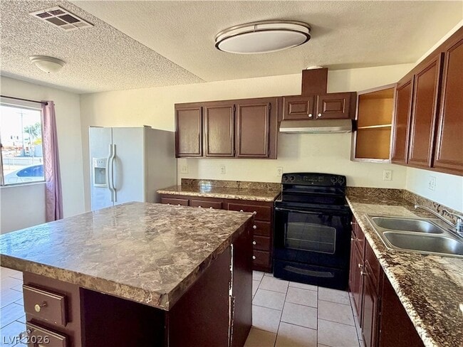Photo - 3717 Lillis Ave Unit B