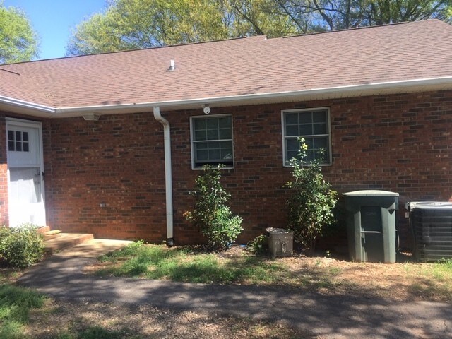 Photo - Duplex in growing Boiling Springs