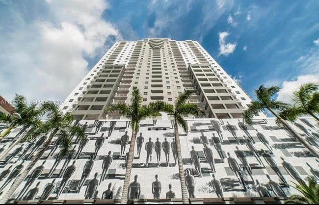 Building Photo - 185 SE 14th Terrace Unit 802