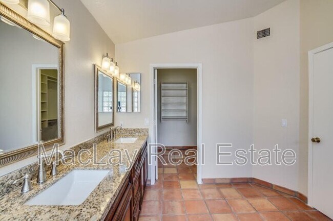 Photo - 15851 S 30th Pl