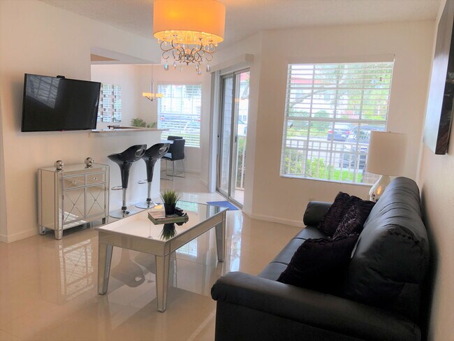 Photo - 11582 Westwood Blvd