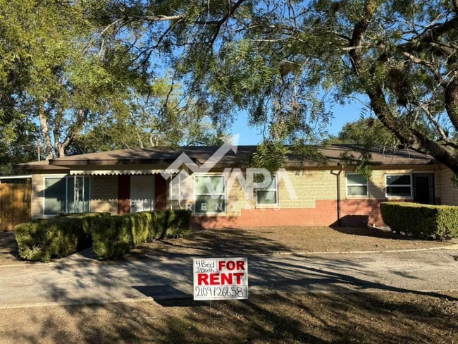 Building Photo - 302 Bonair Dr