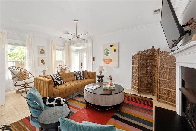 Photo - 174 Estoria St SE