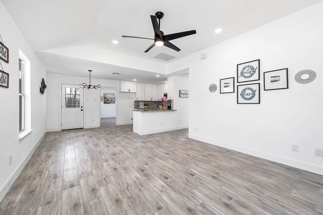 Photo - 5130 Riverwood Dr