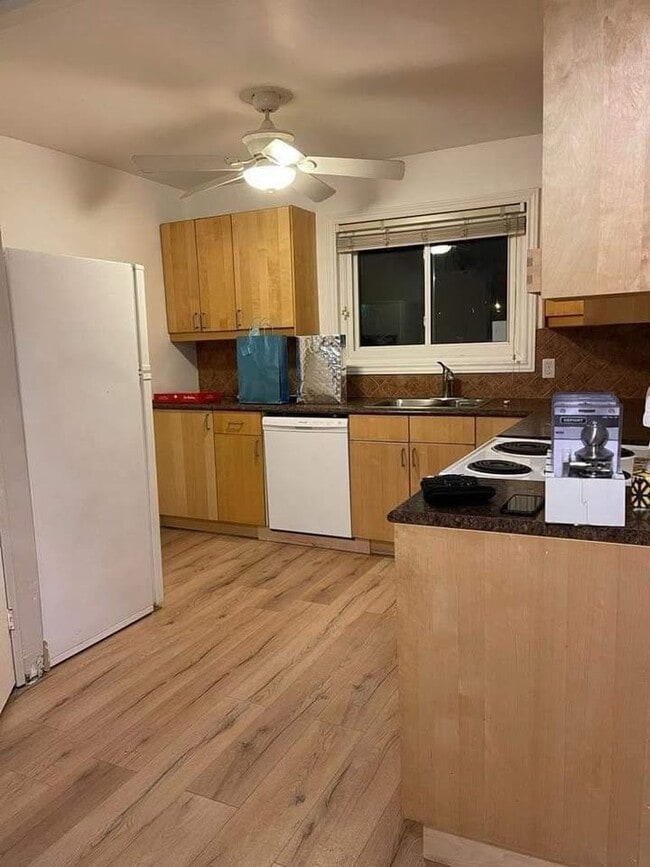 Photo - 162 Jansen Av