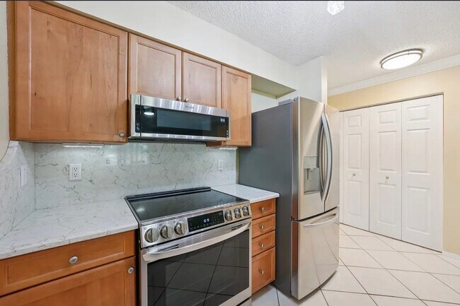 2400 Feather Sound Dr Unit 415
