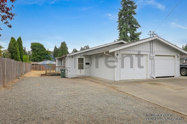 Photo - 617-613 3 St NE House