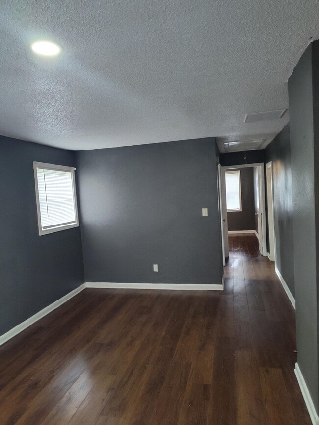 Photo - 258 Silverage Ave