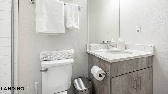 Photo - 3022 Zuni St Unidad 201