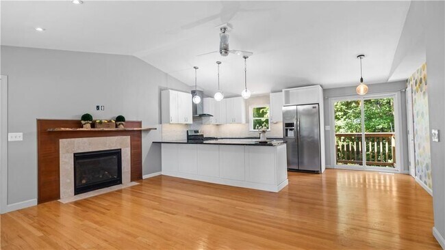 40 Sachem Rd