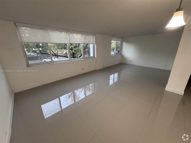 Building Photo - 9143 SW 77th Ave Unit B208 Rental
