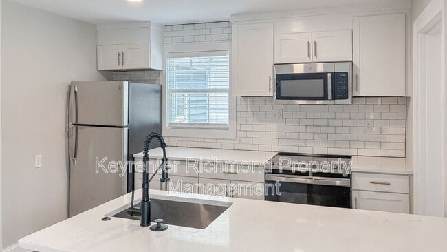 Photo - 6419 Crescent Pkwy