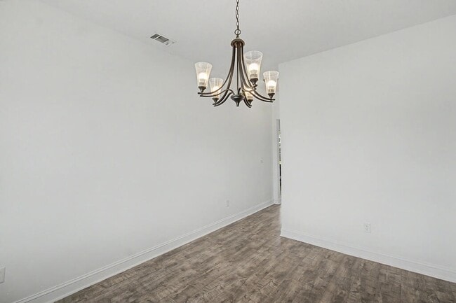 Photo - 40 Rimes Ave SE