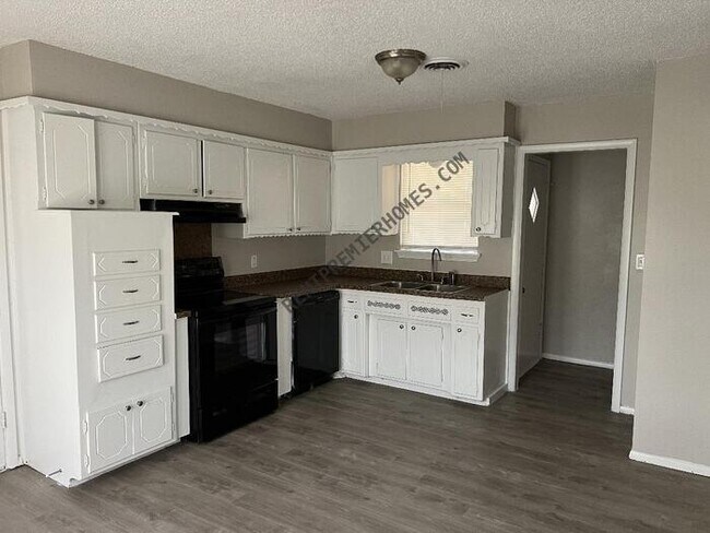 Photo - 1436 NE 34th St