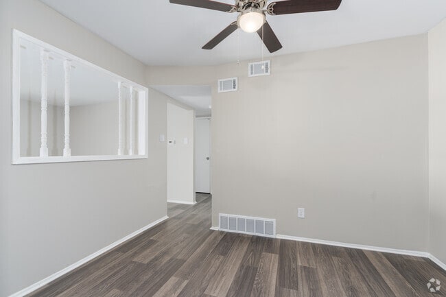 2BR, 1BA - 844SF - Dining Room
