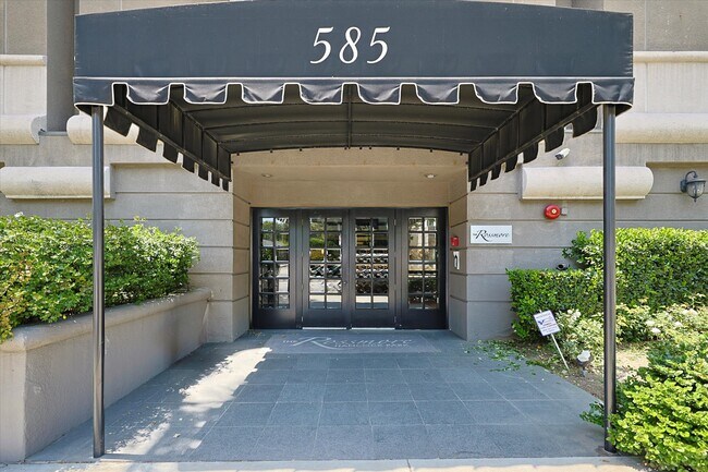 Photo - 585 N Rossmore Ave Unidad 312