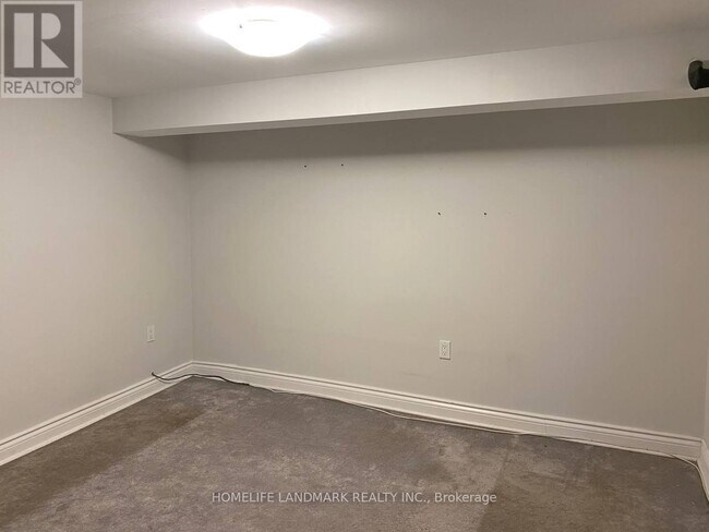 Photo - 11 Hutton Ave