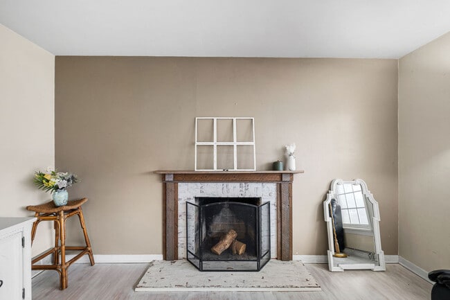 Photo - 331 Romona Rd