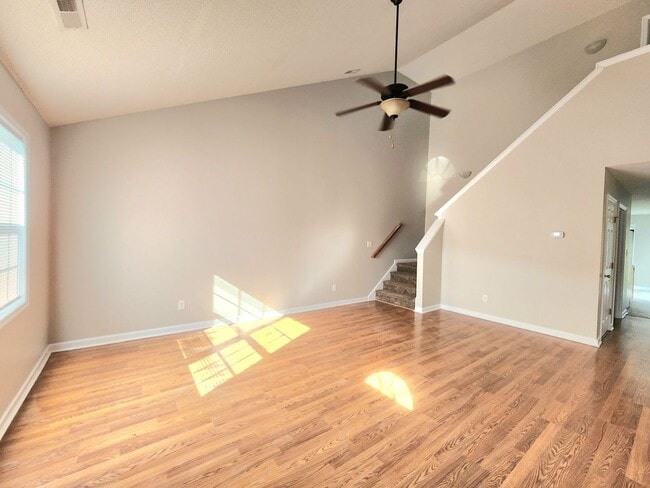 Photo - Beautiful 3 bed 2 1/2 bath townhome in a gated community with a pool. Showings Coming Soon!!!