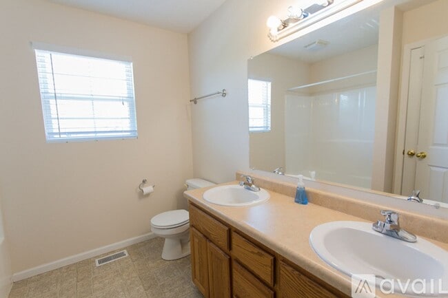 Photo - NEWLY PAINTED INSIDE!!! Available July 3rd!!!