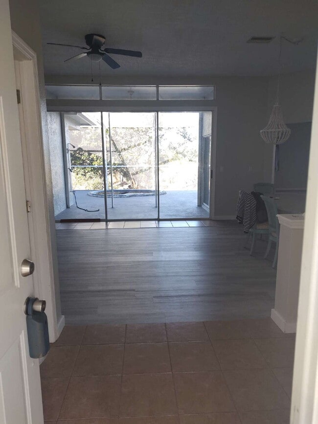 Photo - "Spacious 1732 Sq Ft 3-Bed, 2 Baths, in Tarpon Springs!"
