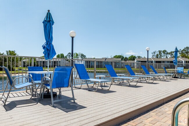 Lakeside Pool Deck