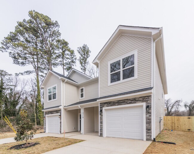 Building Photo - 2719 Capitol Dr