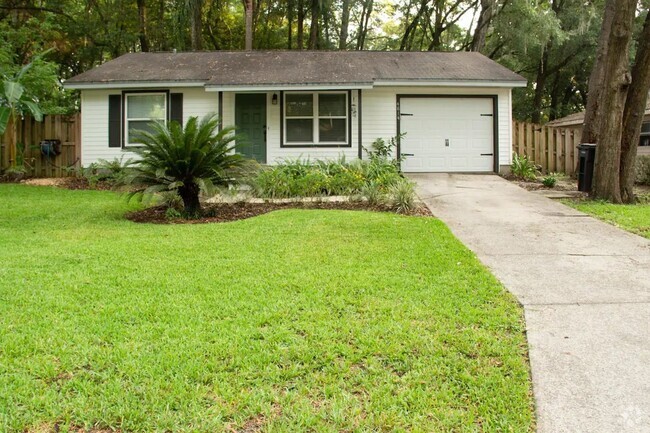 Building Photo - Cozy 2/2 nestled  in the Kanapaha Botanica... Rental