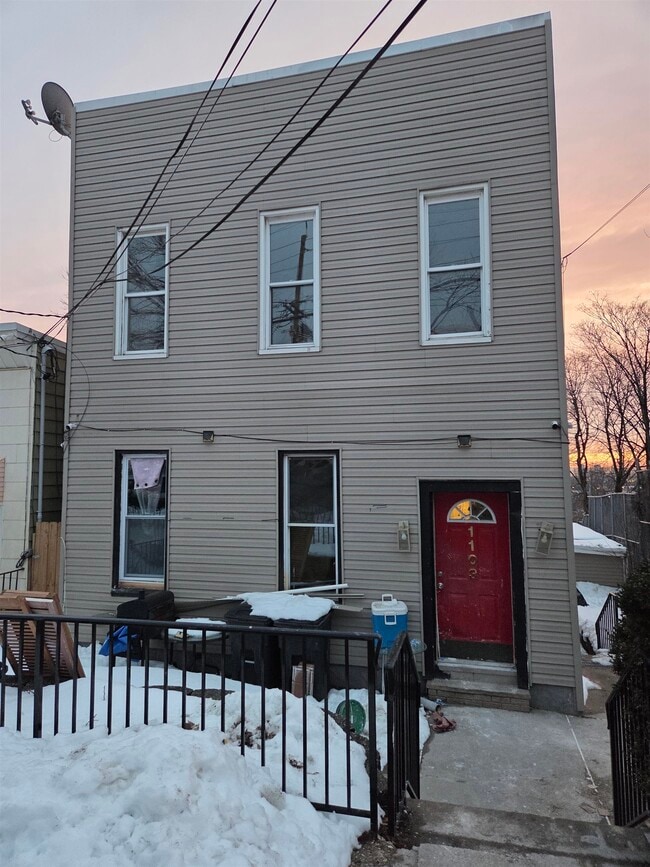 Building Photo - 1103 Grand Ave Unit 1A